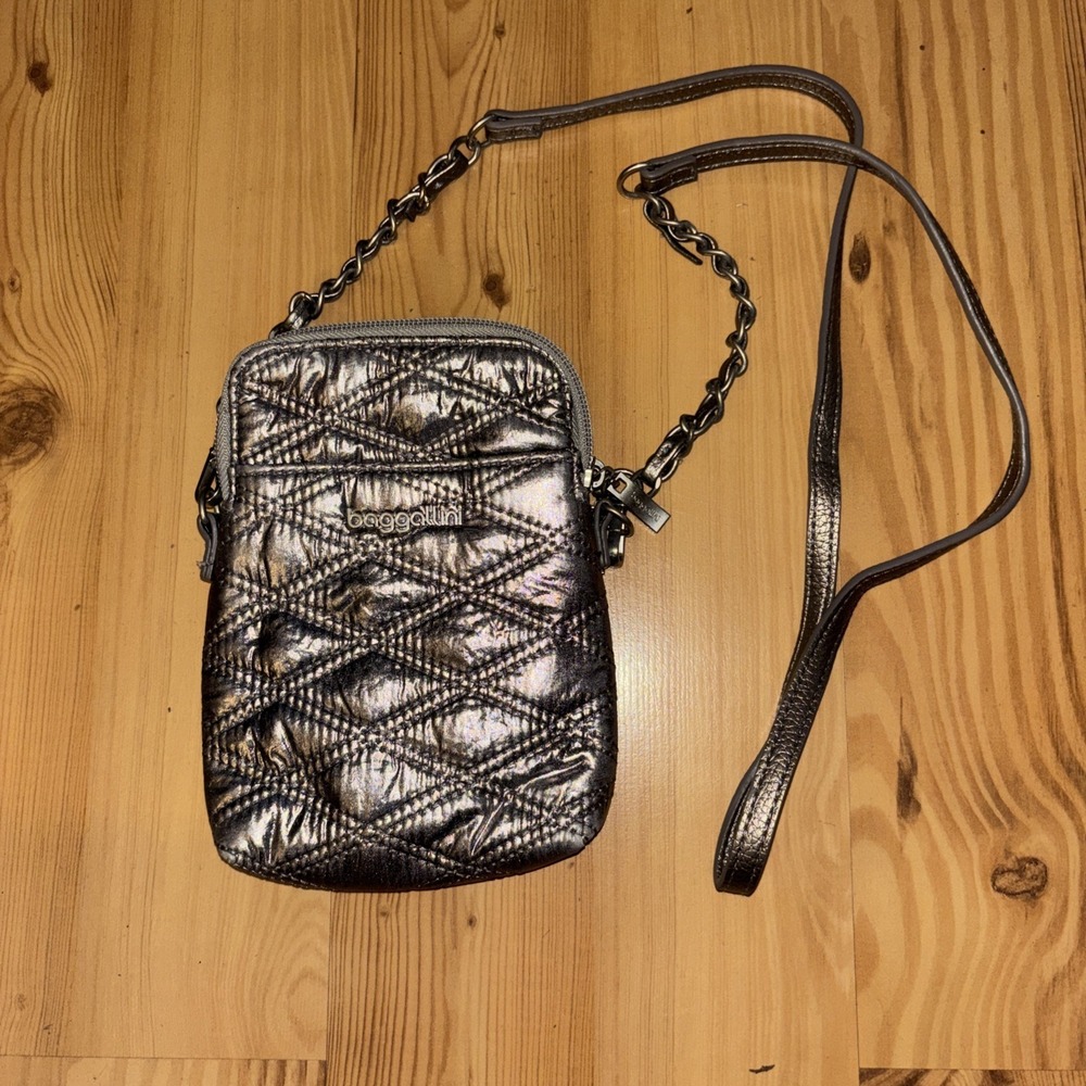New $60 Baggallini Silver Quilted RFID Take Two Bryant Crossbody Bag Chain Strap